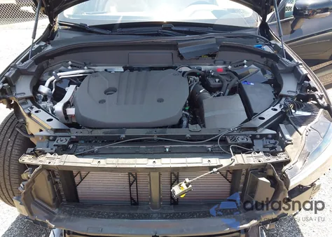 2025 Volvo Xc60 Plus z USA, uszkodzony, nr VIN YV4M12RC0S1149901